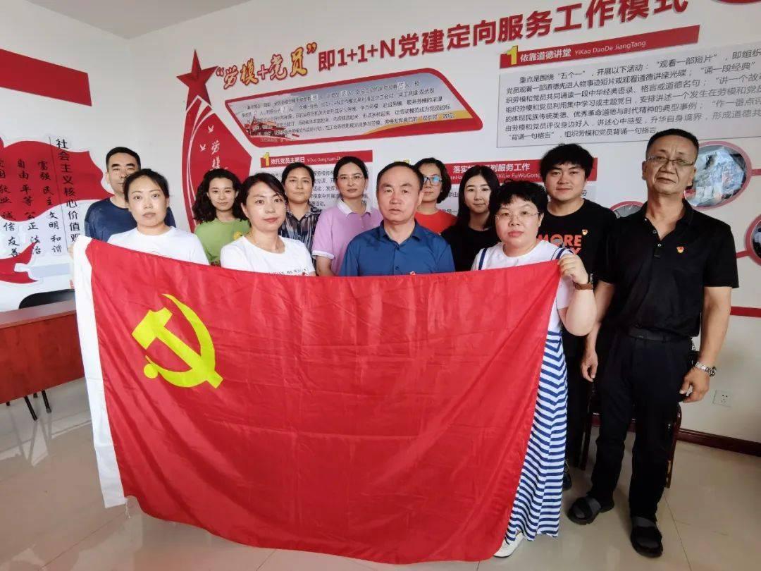 为什么？一般世界上性格内向的人，性格都是比较孤僻，敏感，以及心思细腻，所以总是，会爱胡思乱想和